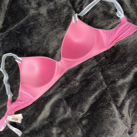 NWT Victoria’s Secret T-Shirt Lightly Lined Wireless Bra - Picture 4 of 6